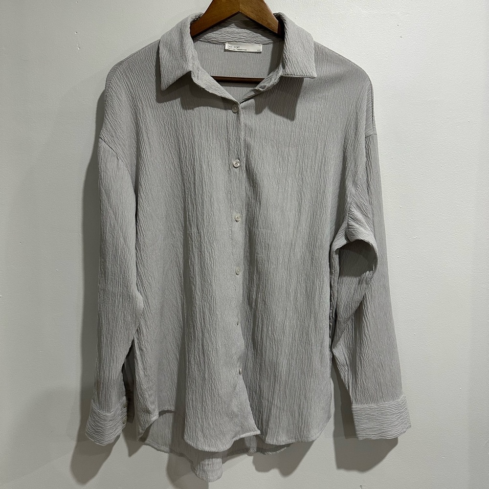 OAK + FORT Grey Crinkle Button Down Size M